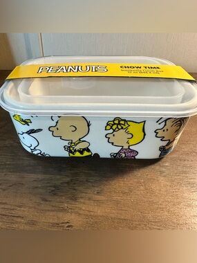 Peanuts Snoopy & The Gang CHOW TIME 32 oz Stoneware Bento Box Pressure Lid NEW